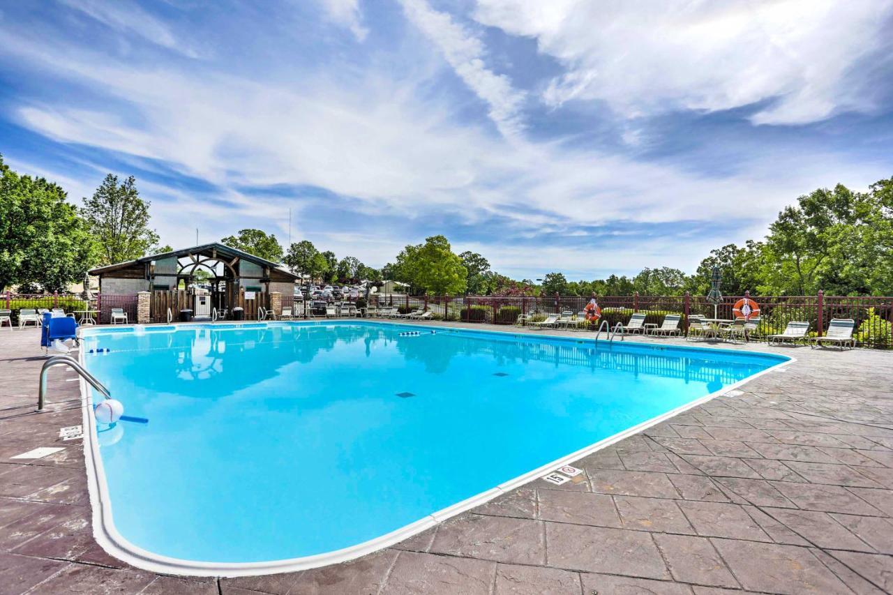 Resort Condo With Pool About 3 Mi To Branson Landing! Exterior photo