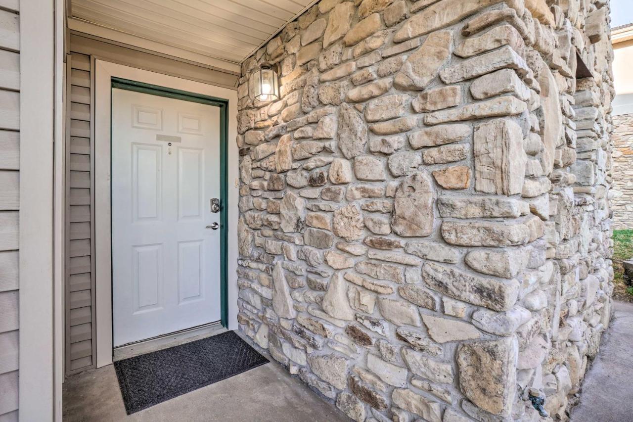 Resort Condo With Pool About 3 Mi To Branson Landing! Exterior photo